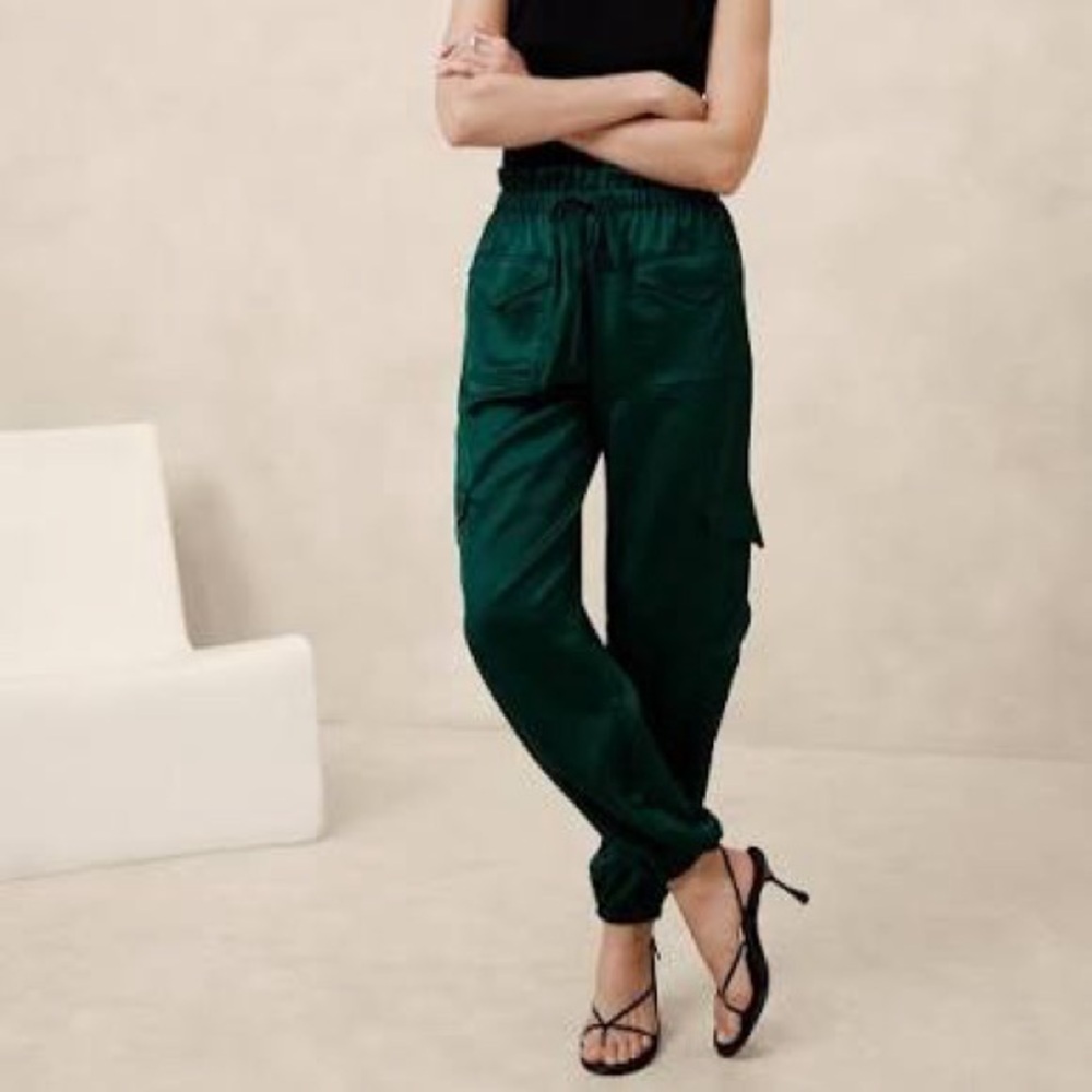 Banana Republic Satin Cargo Joggerp